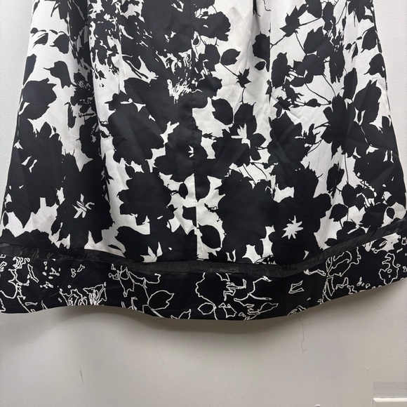 Sold - Picture 3 of 9